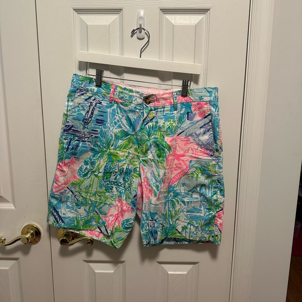 Lilly Pulitzer Men’s Beaumont Shorts in Bohemian Queen